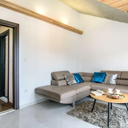 アパート California 3