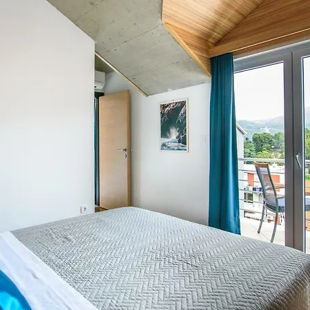 California 3 Dubrovnik